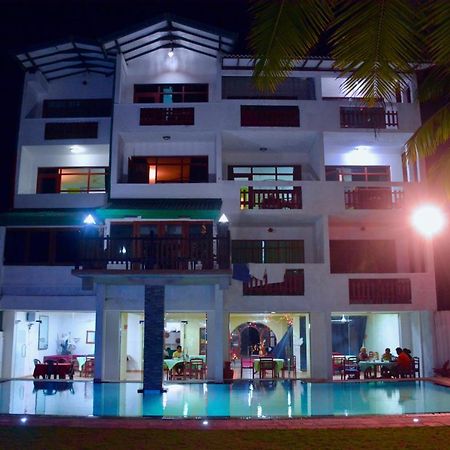 Southern Star Hotel Bentota Exterior photo
